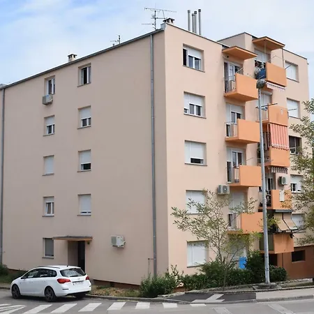 Ljudevita Posavskog 13 Apartment Pula