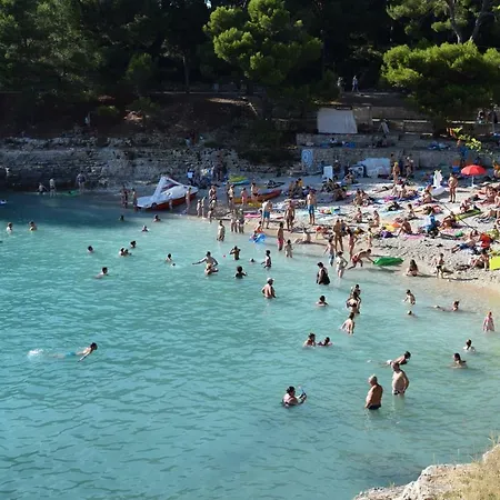 Ljudevita Posavskog 13 *