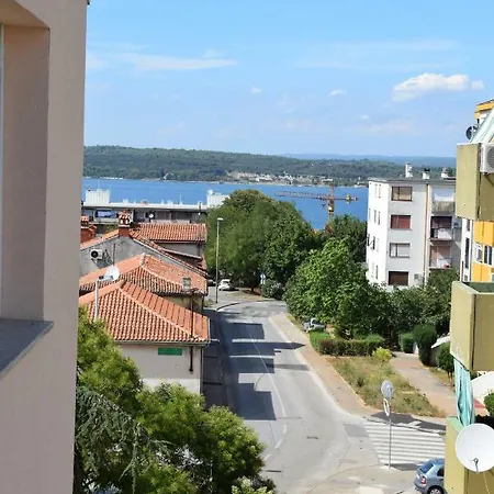 Ljudevita Posavskog 13 * Pula